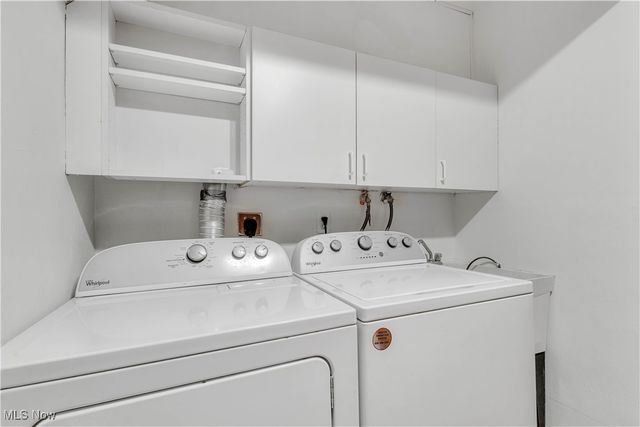 123 Shakespeare Lane, Avon, OH 44011