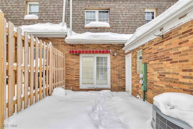 123 Shakespeare Lane, Avon, OH 44011