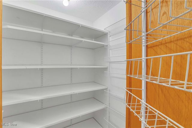 123 Shakespeare Lane, Avon, OH 44011