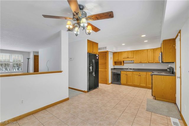 123 Shakespeare Lane, Avon, OH 44011