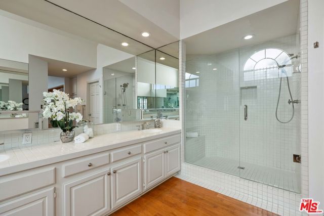 134 Roma Court, Marina Del Rey, CA 90292