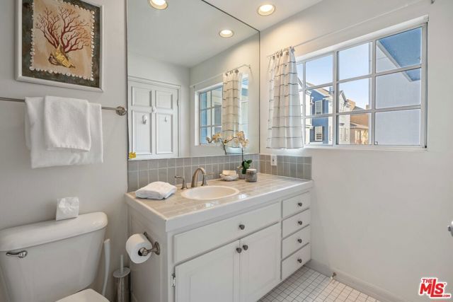 134 Roma Court, Marina Del Rey, CA 90292