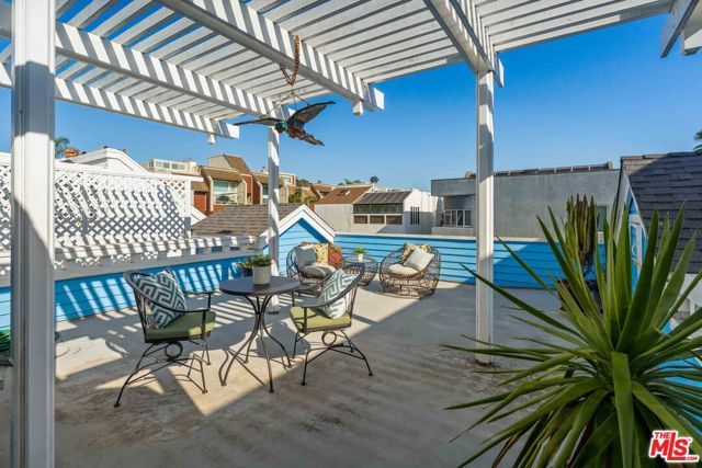 134 Roma Court, Marina Del Rey, CA 90292