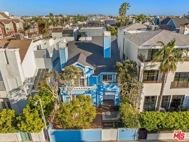 134 Roma Court, Marina Del Rey, CA 90292