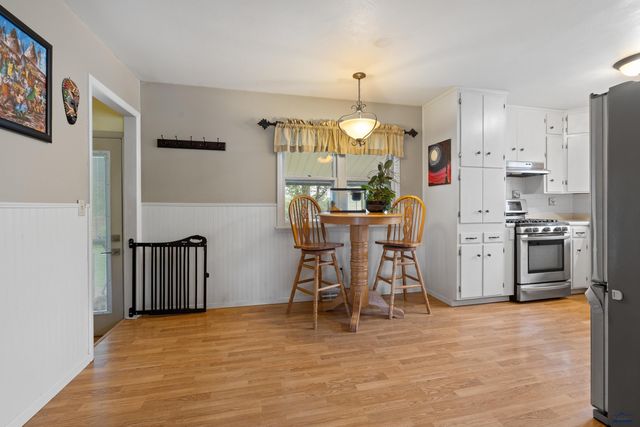 4213 BROOKSIDE DR, Rapid City, SD 57702