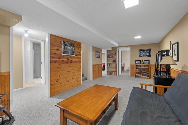4213 BROOKSIDE DR, Rapid City, SD 57702