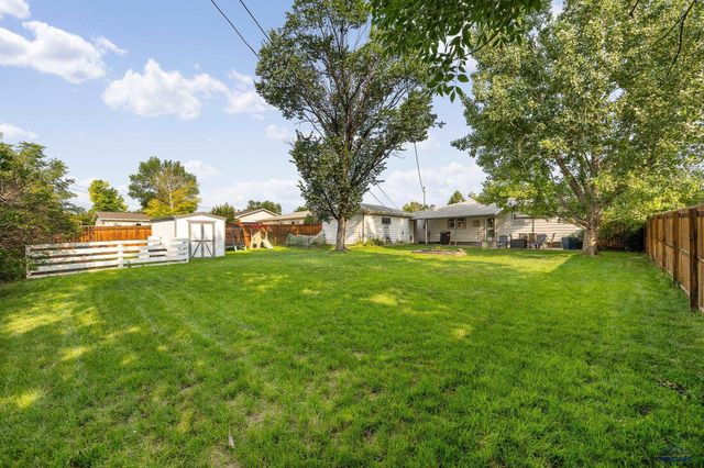 4213 BROOKSIDE DR, Rapid City, SD 57702
