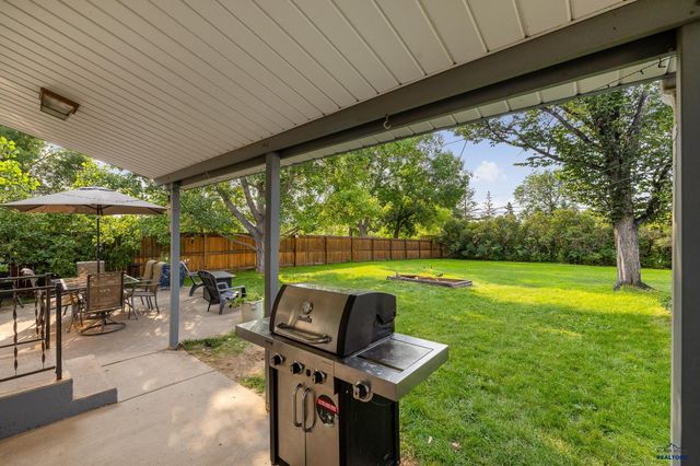4213 BROOKSIDE DR, Rapid City, SD 57702