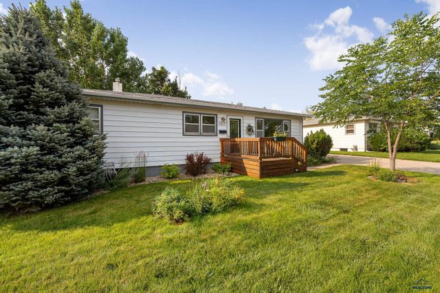 4213 BROOKSIDE DR, Rapid City, SD 57702