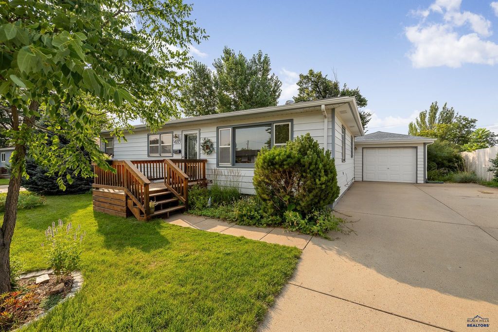 4213 BROOKSIDE DR, Rapid City, SD 57702