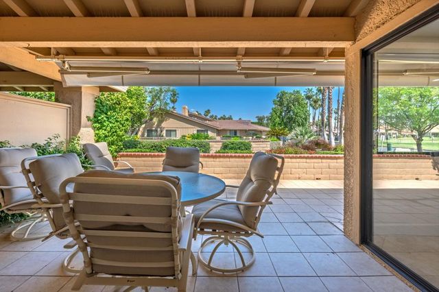 2 Maximo Way, Palm Desert, CA 92260