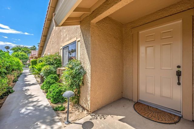 2 Maximo Way, Palm Desert, CA 92260