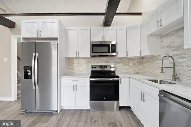 62 GRASSY LAKE RD, Shamong, NJ 08088