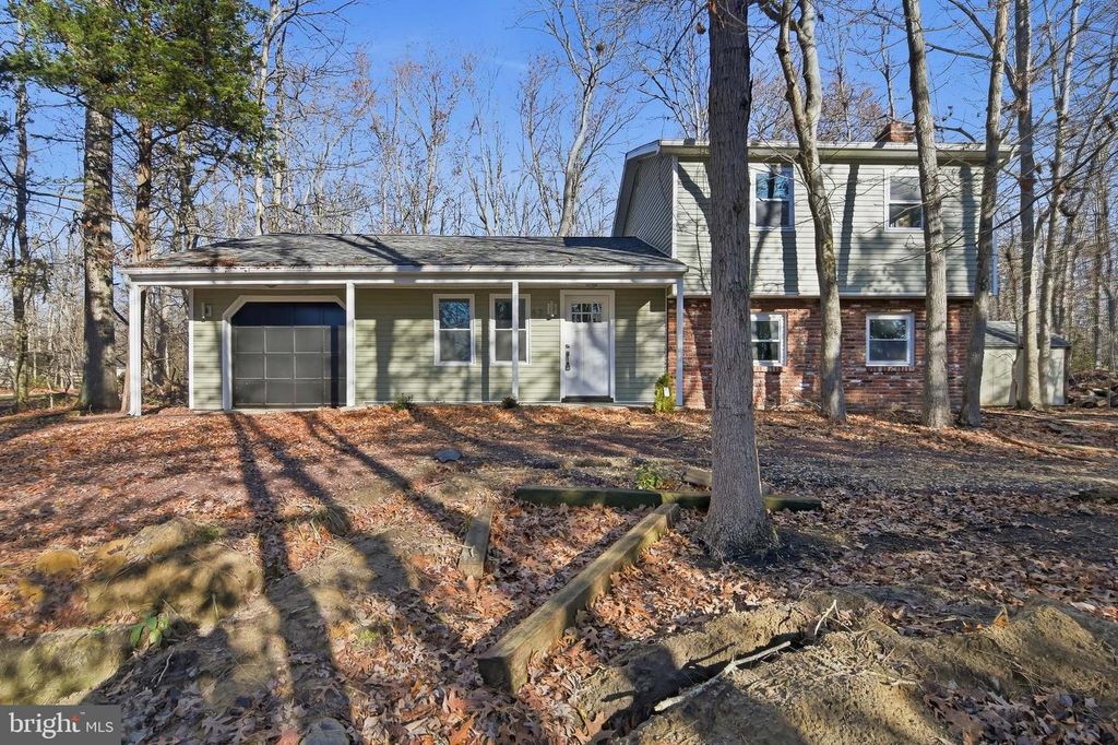 62 GRASSY LAKE RD, Shamong, NJ 08088