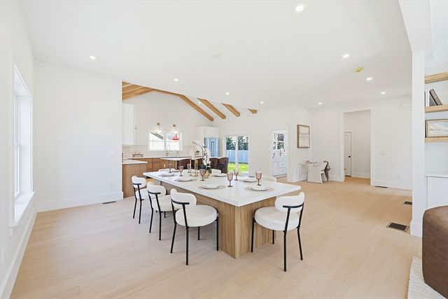 9 Cypress Rd, Natick, MA 01760