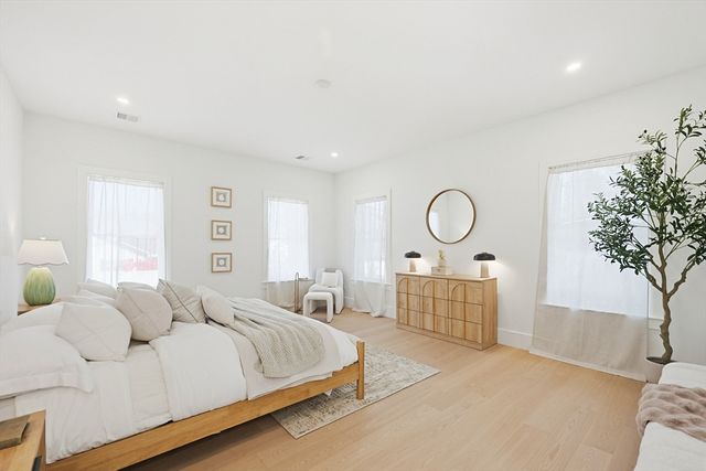 9 Cypress Rd, Natick, MA 01760