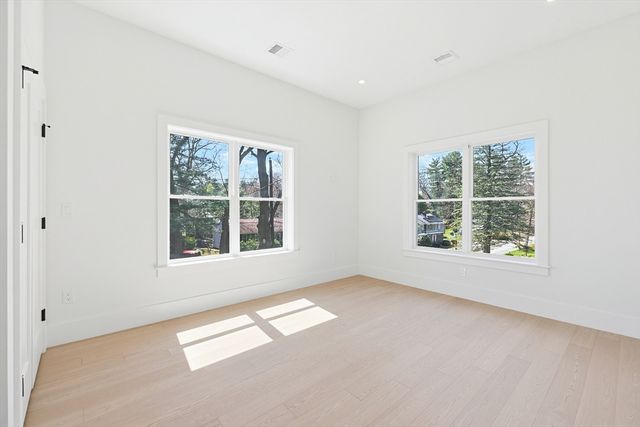 9 Cypress Rd, Natick, MA 01760