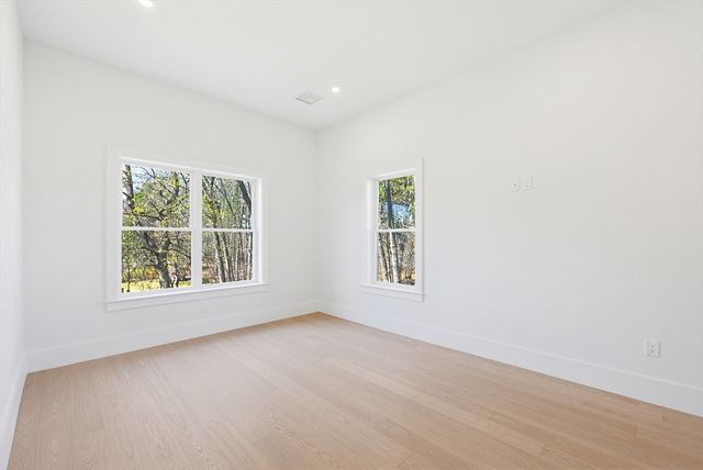 9 Cypress Rd, Natick, MA 01760