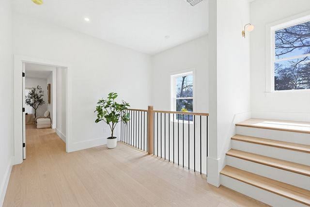 9 Cypress Rd, Natick, MA 01760