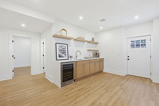 9 Cypress Rd, Natick, MA 01760