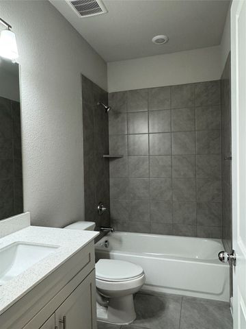 400 Stone Hollow Drive, Ferris, TX 75125