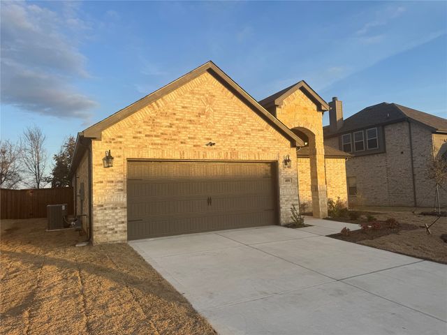 400 Stone Hollow Drive, Ferris, TX 75125
