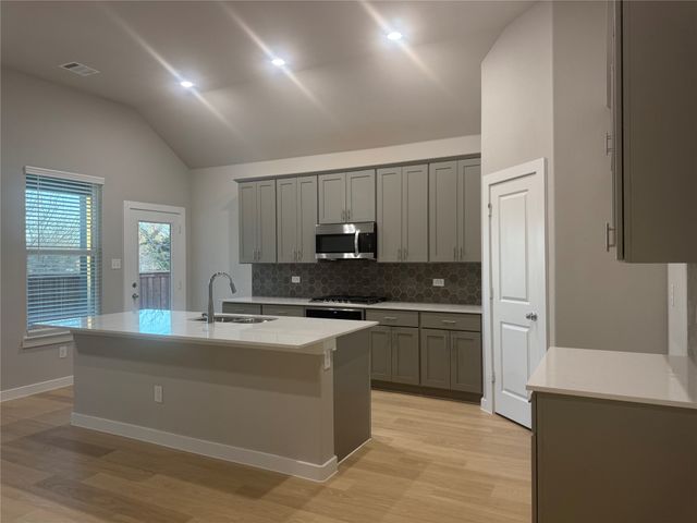 400 Stone Hollow Drive, Ferris, TX 75125