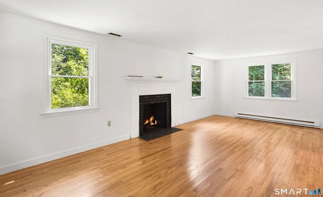 9 Katherine Gaylord Lane, Burlington, CT 06013