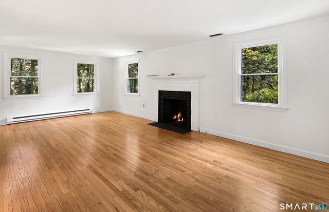 9 Katherine Gaylord Lane, Burlington, CT 06013