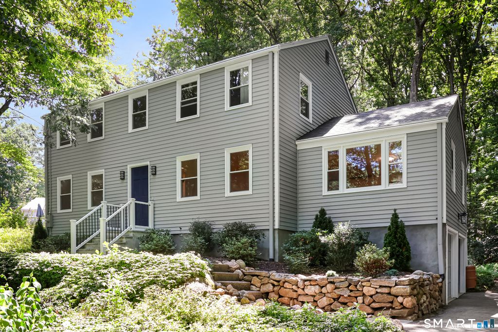 9 Katherine Gaylord Lane, Burlington, CT 06013