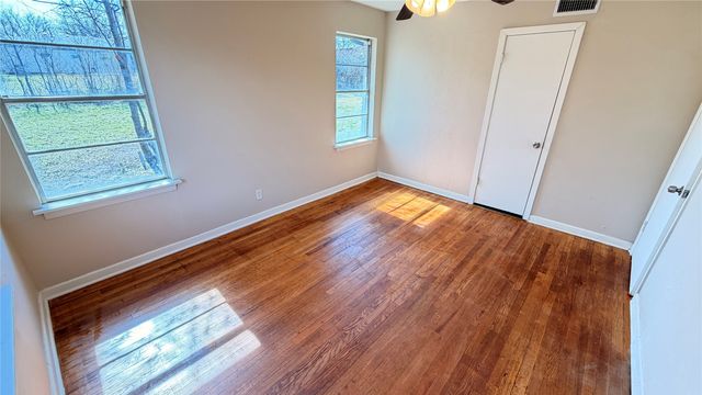 2816 Gardenia Street, Fort Worth, TX 76119