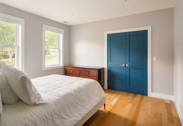 109 Country Ln, Westwood, MA 02090
