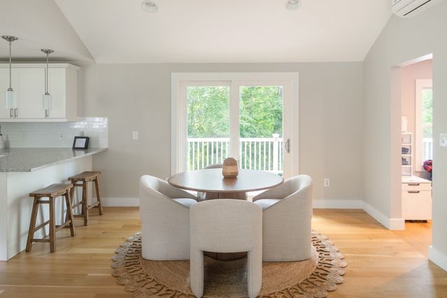 109 Country Ln, Westwood, MA 02090