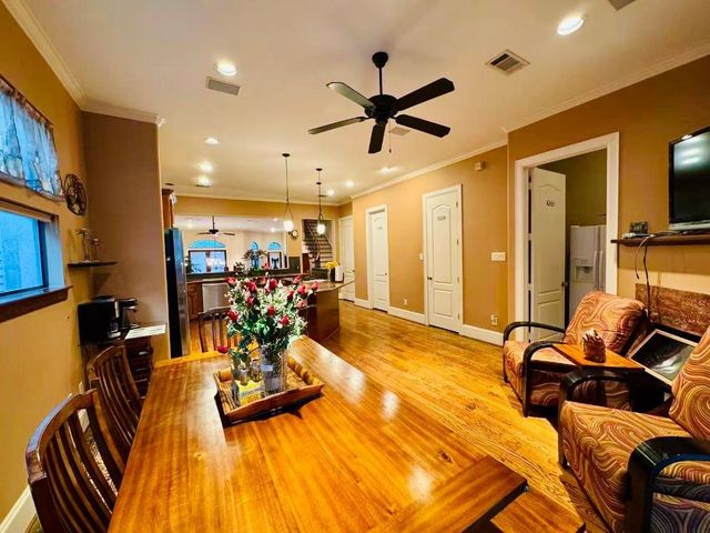 2334 Camden Drive, Houston, TX 77021