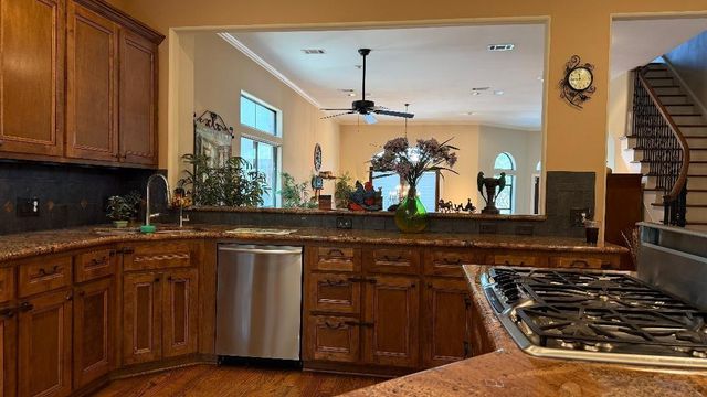 2334 Camden Drive, Houston, TX 77021