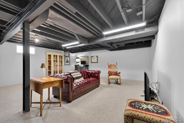 451 Julian Place, St Louis, MO 63122