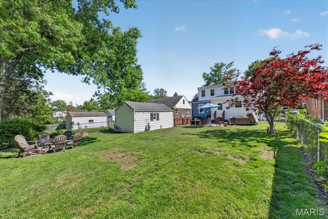 451 Julian Place, St Louis, MO 63122