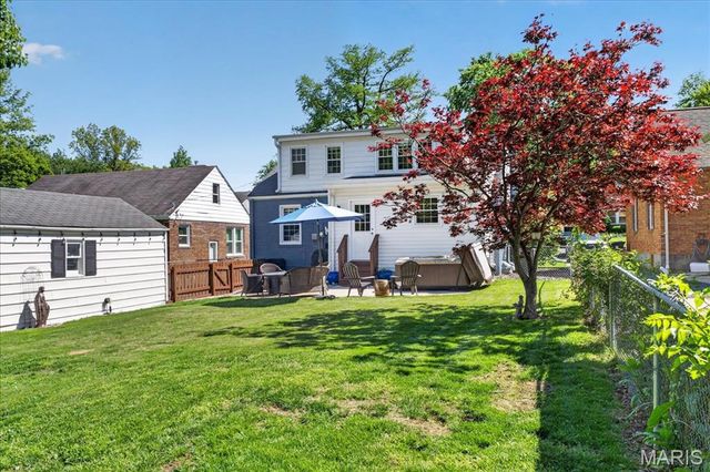 451 Julian Place, St Louis, MO 63122
