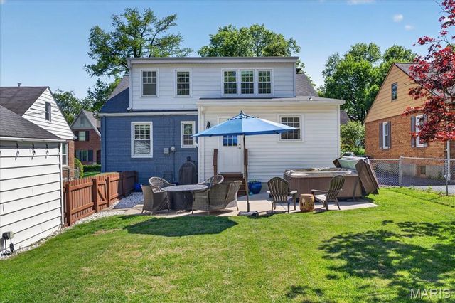451 Julian Place, St Louis, MO 63122