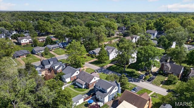 451 Julian Place, St Louis, MO 63122