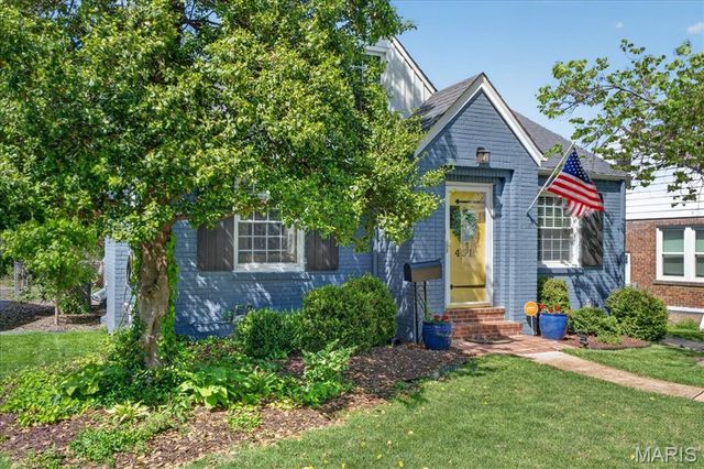 451 Julian Place, St Louis, MO 63122