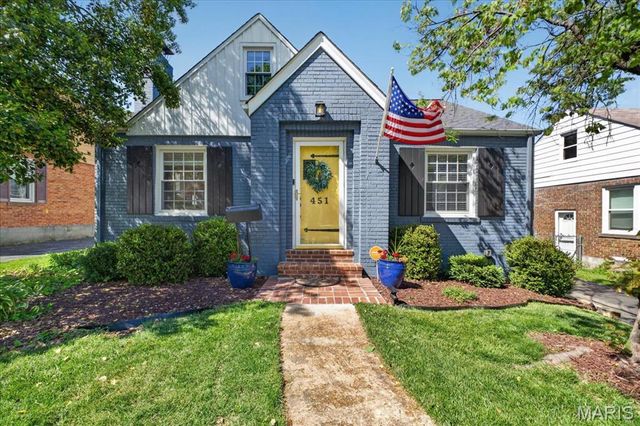 451 Julian Place, St Louis, MO 63122