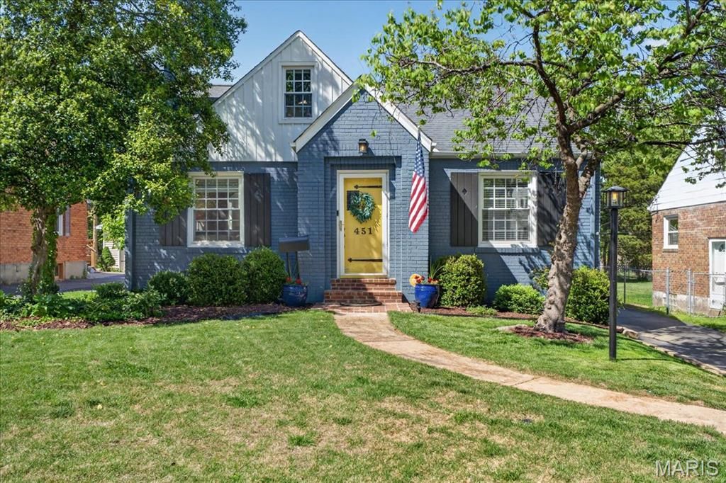 451 Julian Place, St Louis, MO 63122