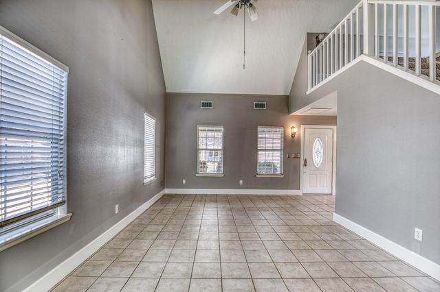 210 W Bell Street, Fayetteville, TX 78940