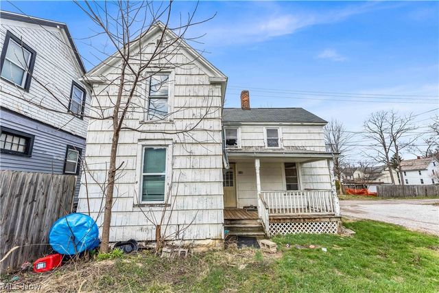 345 12th Street, Elyria, OH 44035