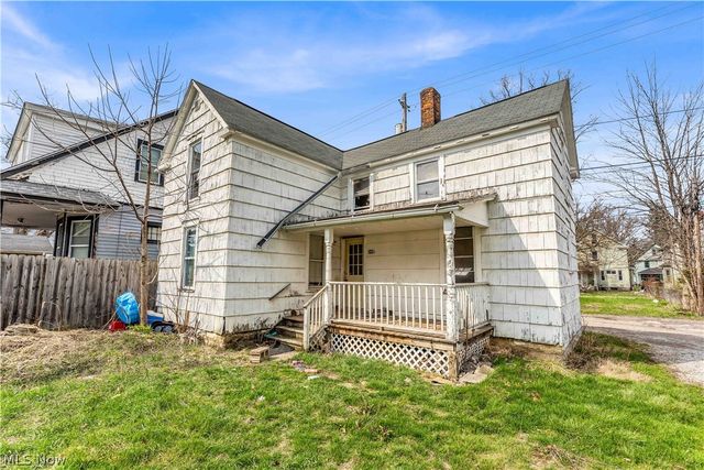 345 12th Street, Elyria, OH 44035