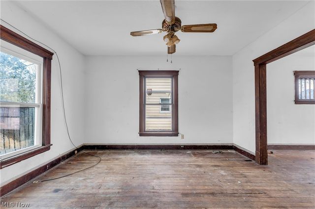 345 12th Street, Elyria, OH 44035