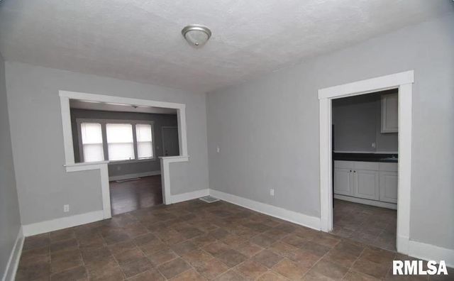 417 E 6TH Street, Davenport, IA 52803