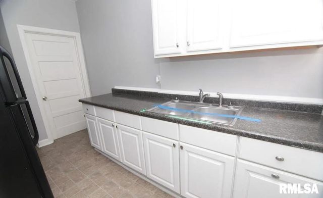 417 E 6TH Street, Davenport, IA 52803