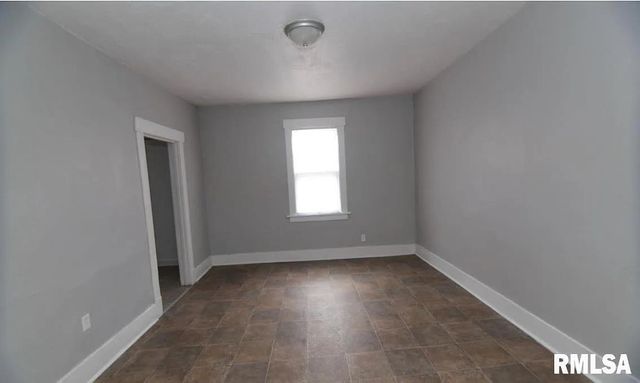 417 E 6TH Street, Davenport, IA 52803